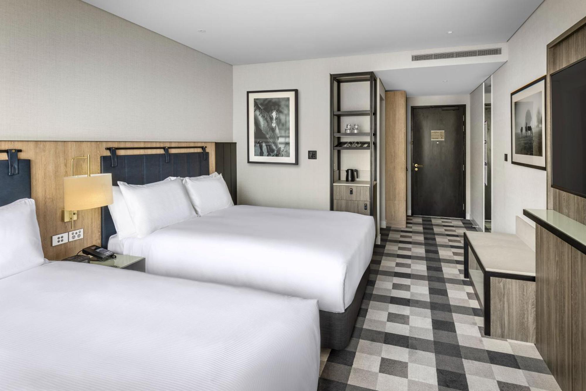 מלון Doubletree By Hilton Auckland Karaka מראה חיצוני תמונה