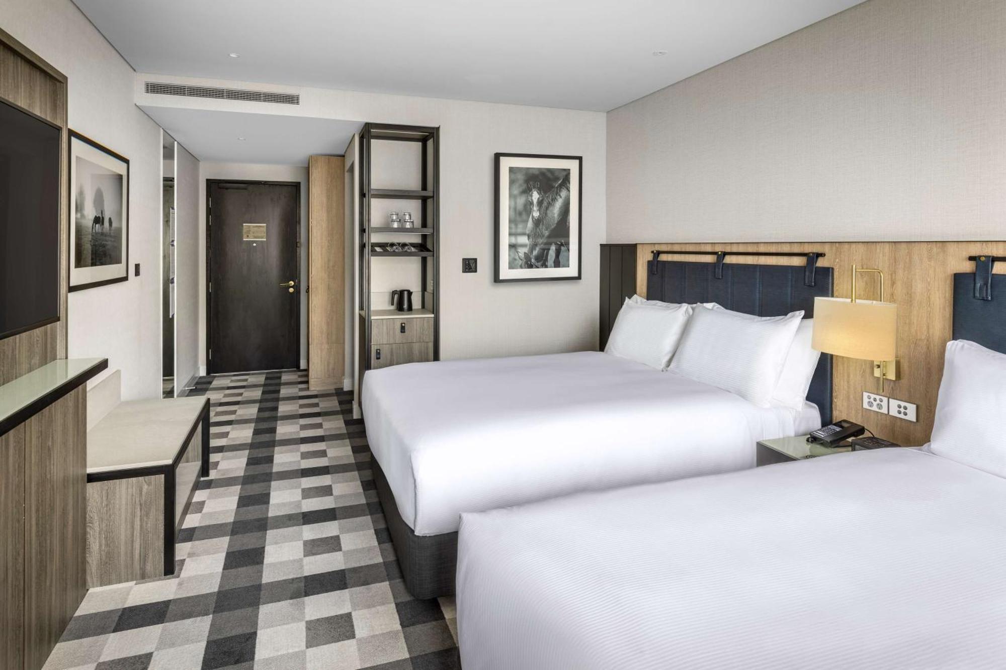 מלון Doubletree By Hilton Auckland Karaka מראה חיצוני תמונה