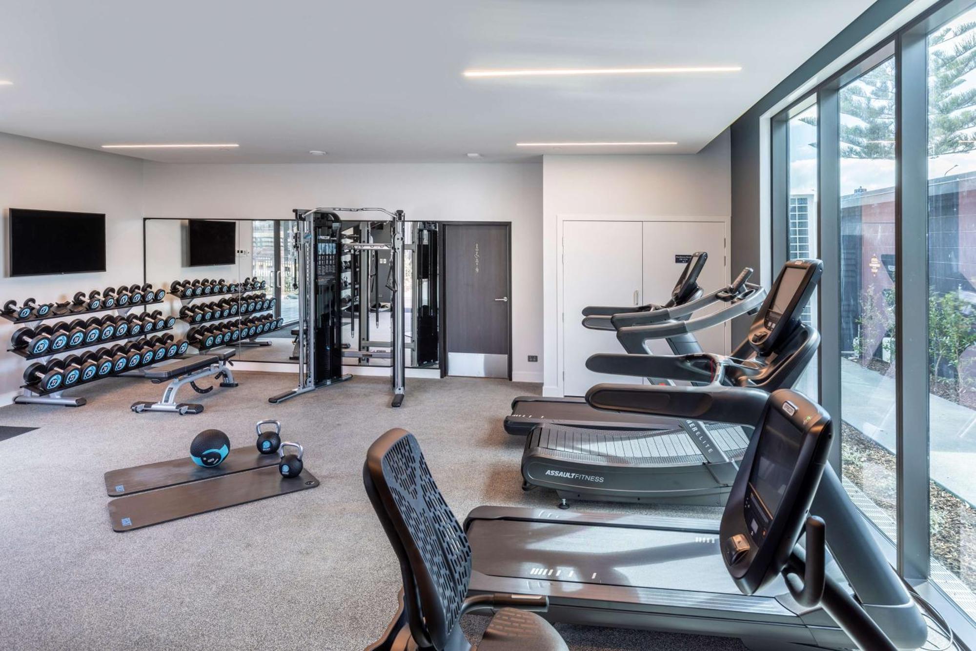 מלון Doubletree By Hilton Auckland Karaka מראה חיצוני תמונה