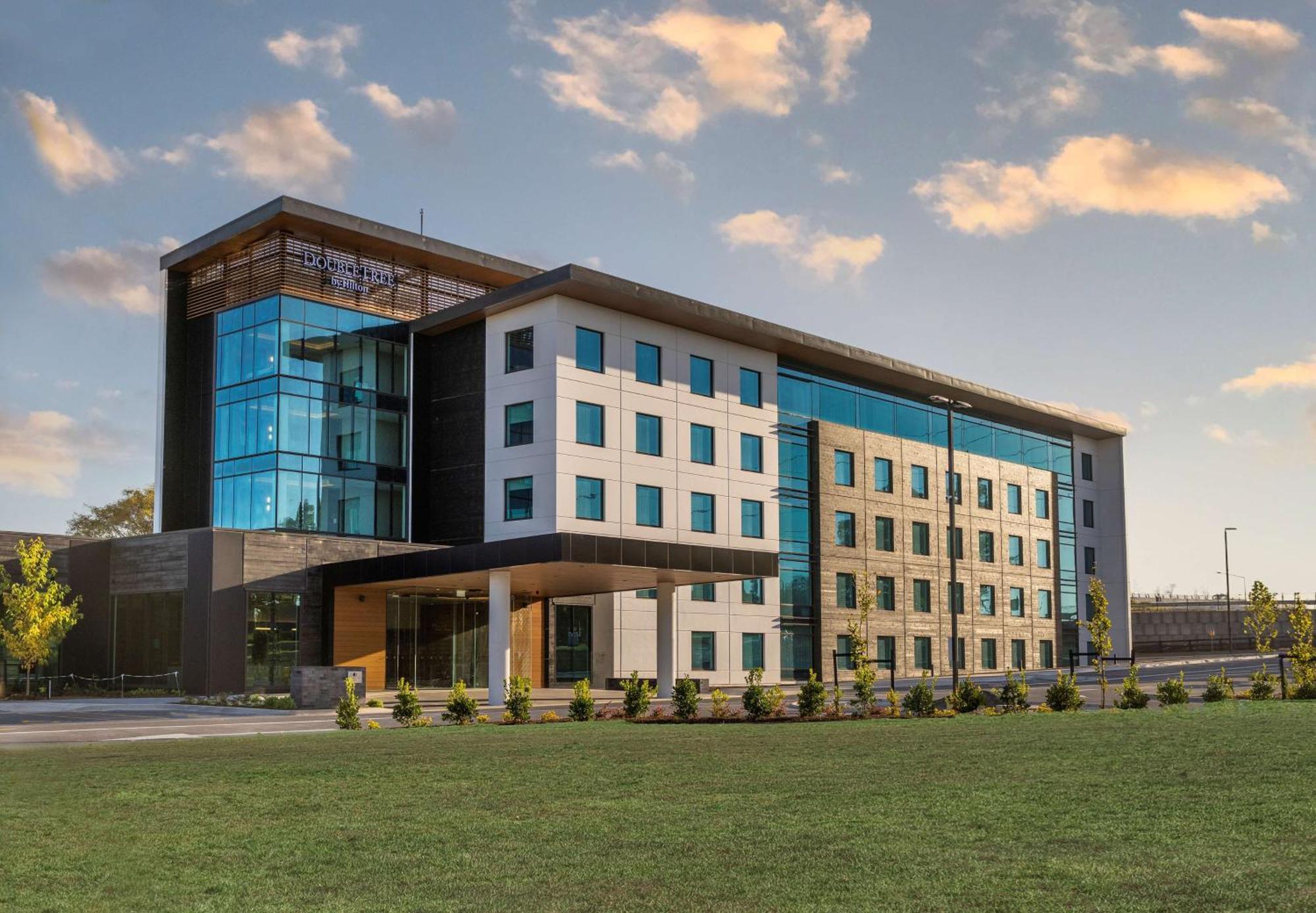 מלון Doubletree By Hilton Auckland Karaka מראה חיצוני תמונה