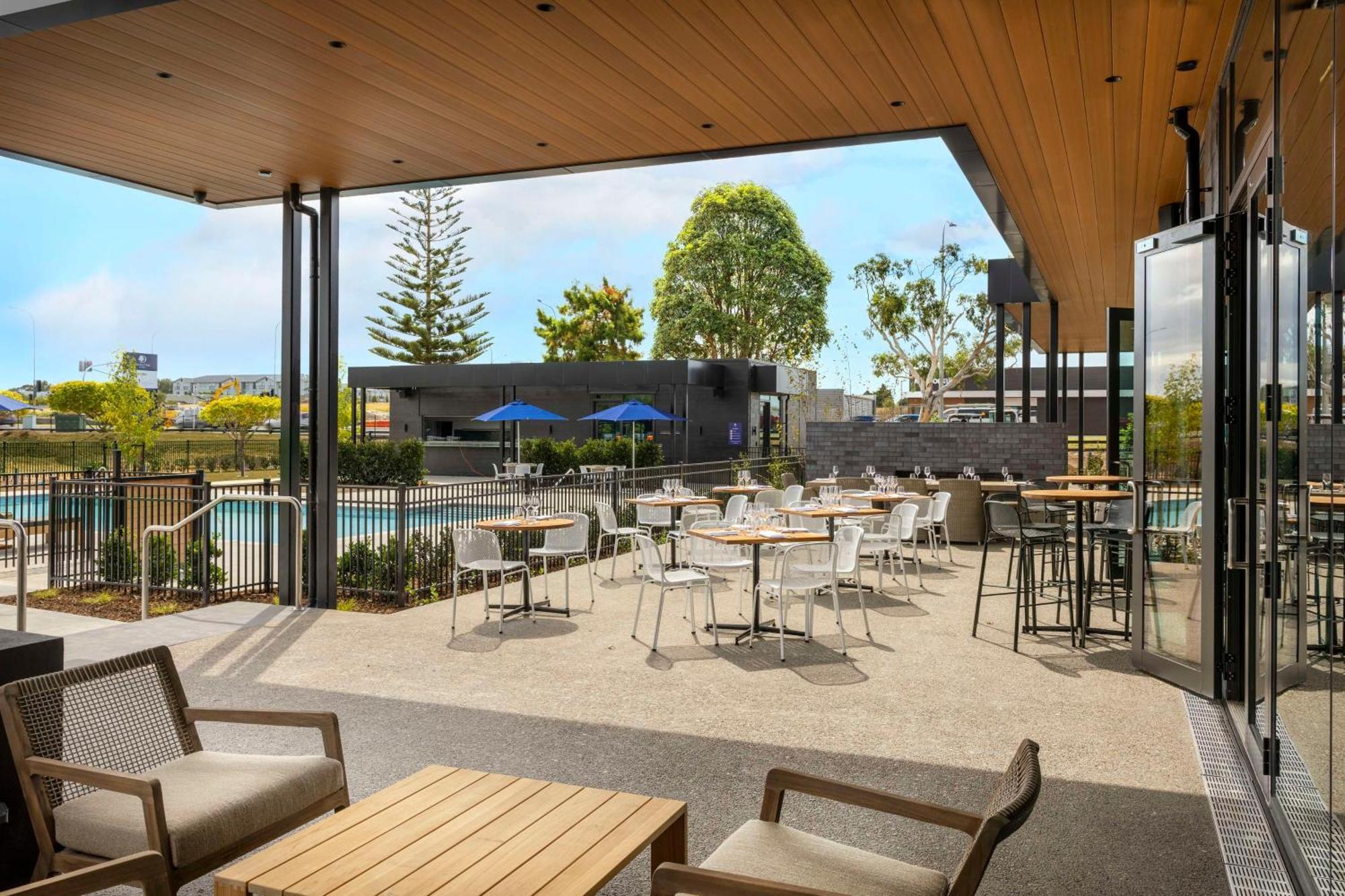 מלון Doubletree By Hilton Auckland Karaka מראה חיצוני תמונה