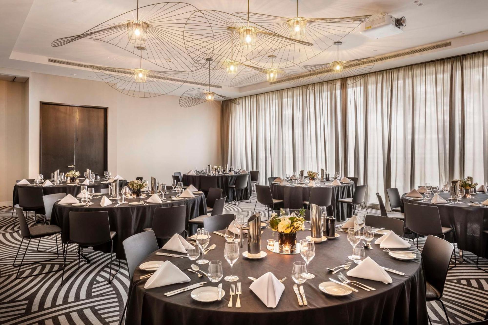 מלון Doubletree By Hilton Auckland Karaka מראה חיצוני תמונה