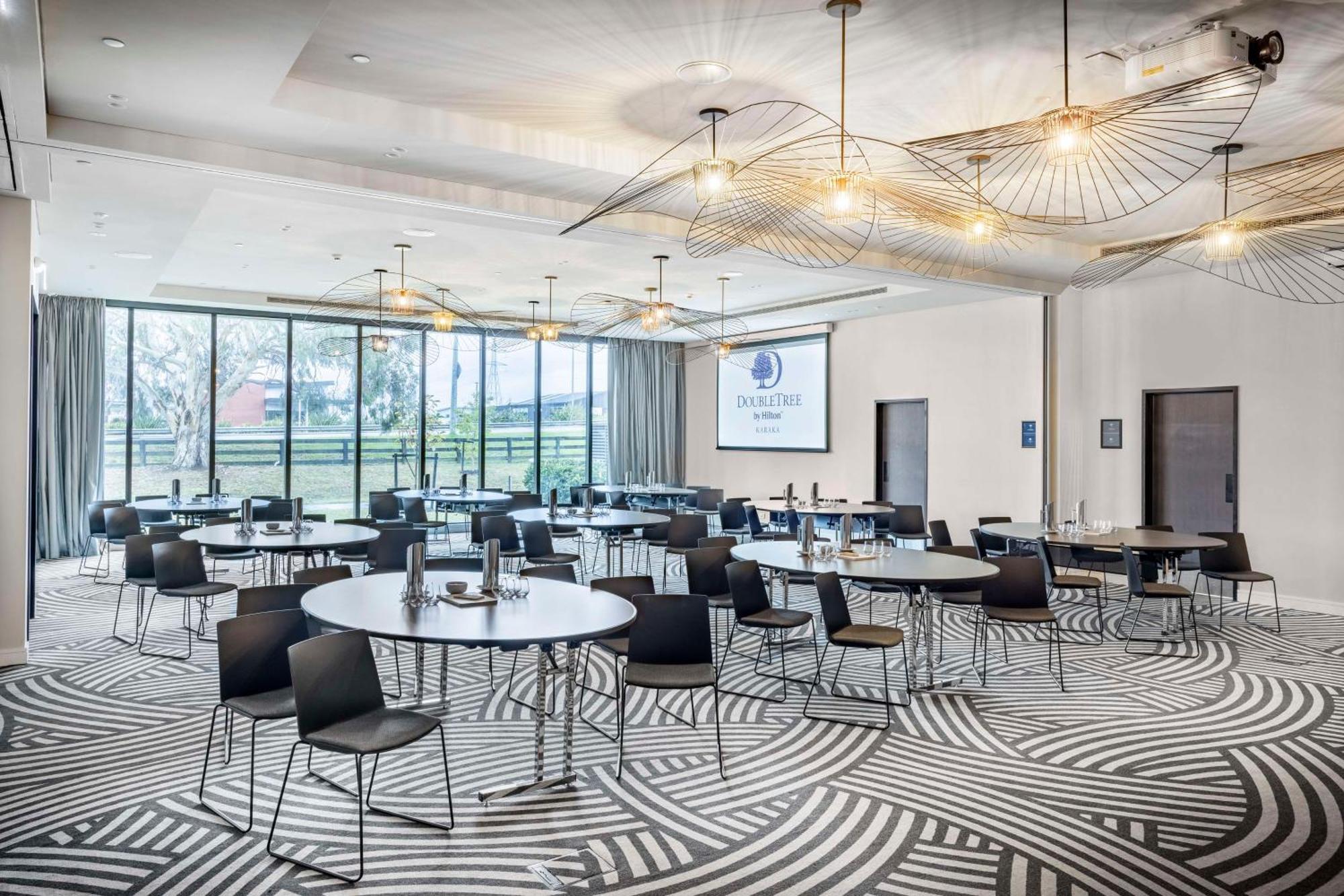 מלון Doubletree By Hilton Auckland Karaka מראה חיצוני תמונה